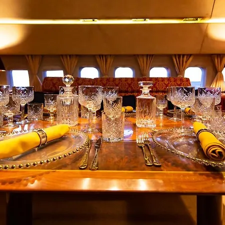 Boeing 727 Airliner Private Jet Botel