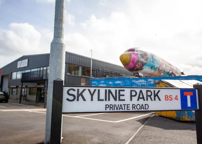 Boeing 727 Airliner Private Jet Hotel en barco Bristol