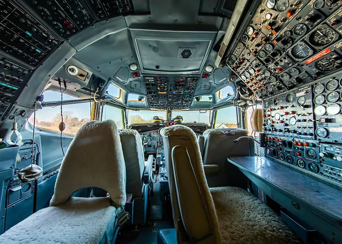 Boeing 727 Airliner Private Jet Hotel en barco *